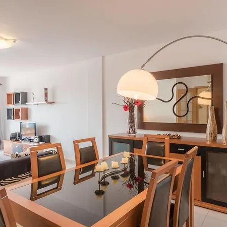 Beautiful 1 Bedroom With Stunning View Lejlighed *