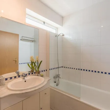 Beautiful 1 Bedroom With Stunning View Portimão